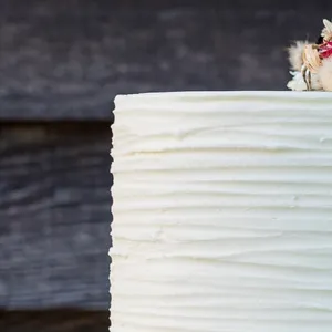 Textured buttercream example