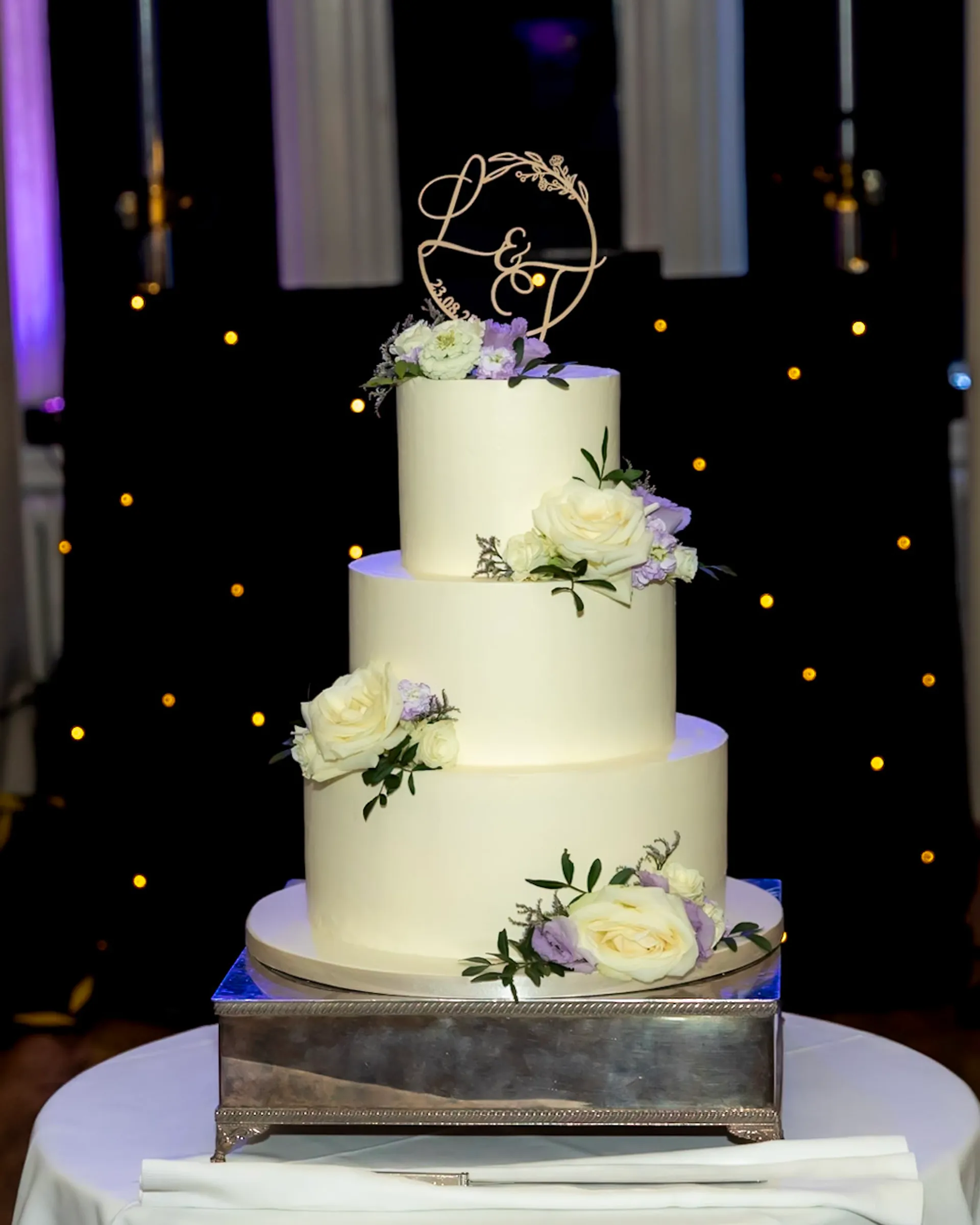 Wedding cake at Easthampsted Park