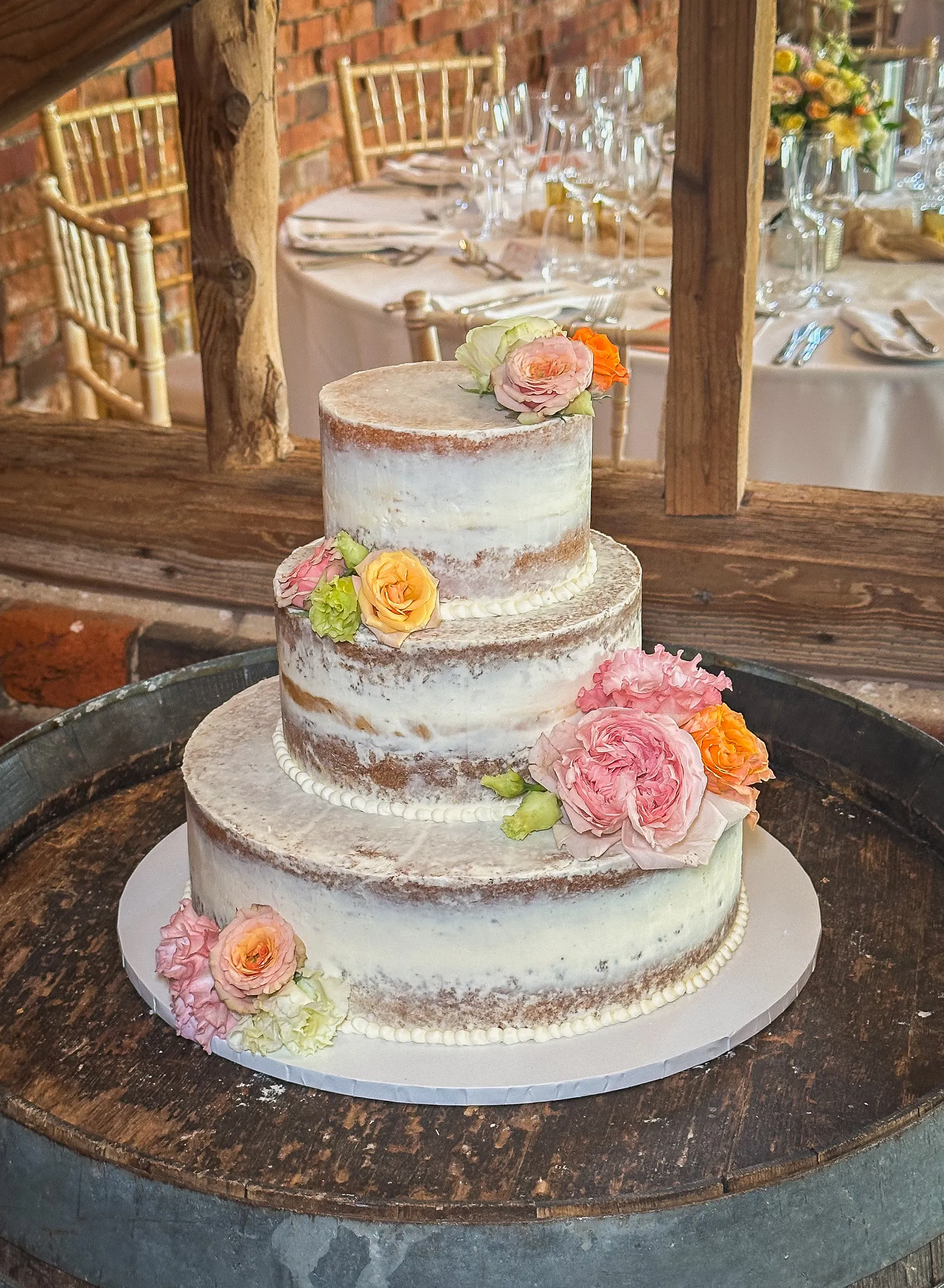 Wedding cake at Stanlake Park